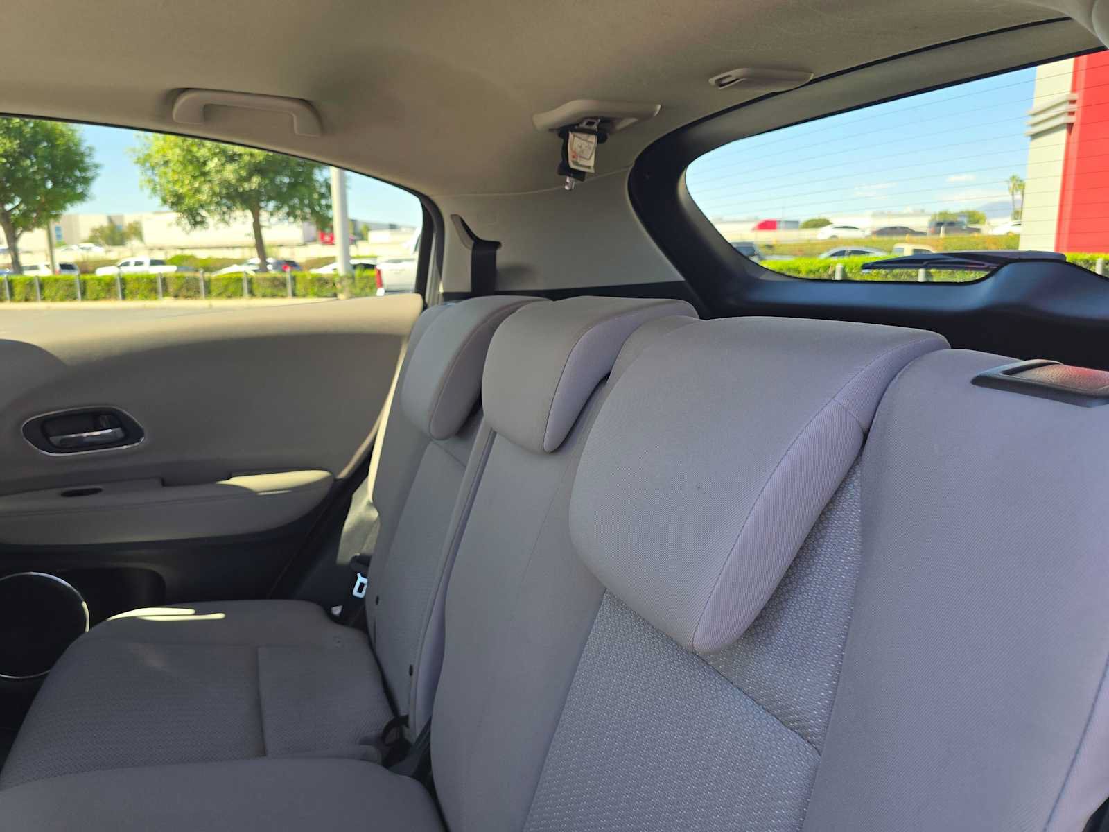 Used 2018 Honda HR-V EX image 17