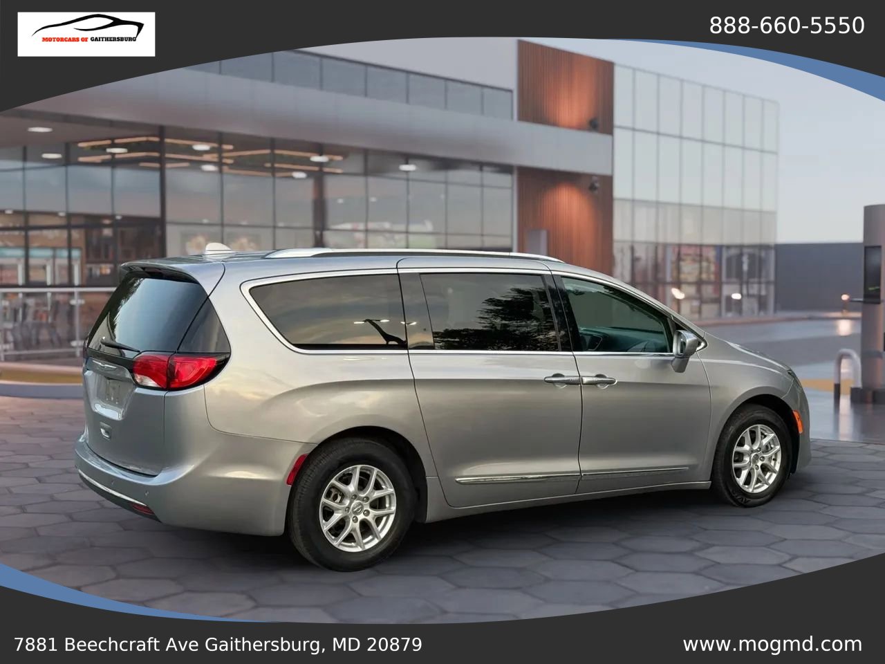 Used 2020 Chrysler Pacifica Touring-L image 12
