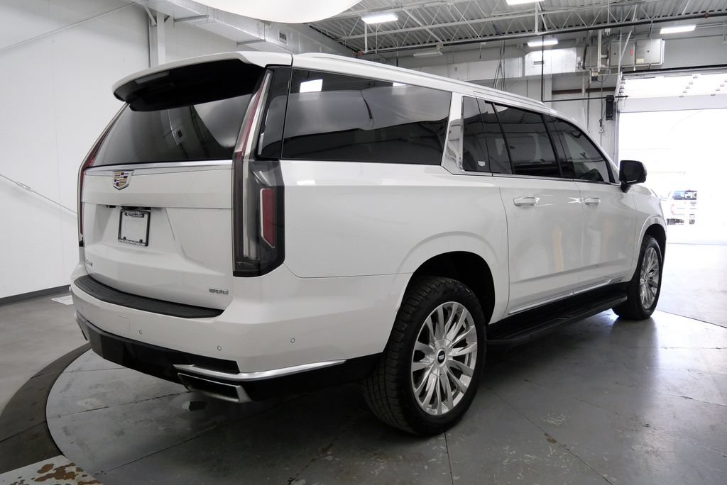 Used 2021 Cadillac Escalade ESV Premium Luxury AWD/4WD image 7