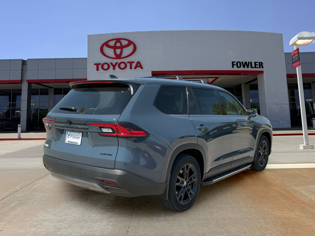 New 2026 Toyota Grand Highlander FWD image 6