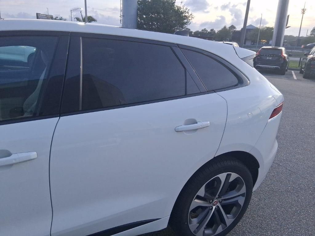 Used 2023 Jaguar F-PACE R-Dynamic S image 2