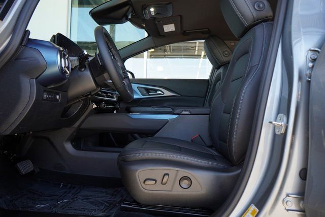 New 2026 Chevrolet Equinox EV LT AWD/4WD image 21