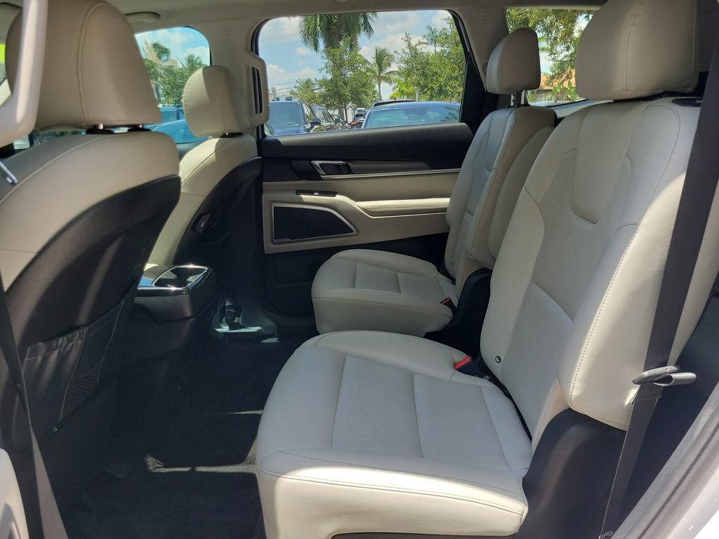 Used 2022 Kia Telluride S FWD image 10