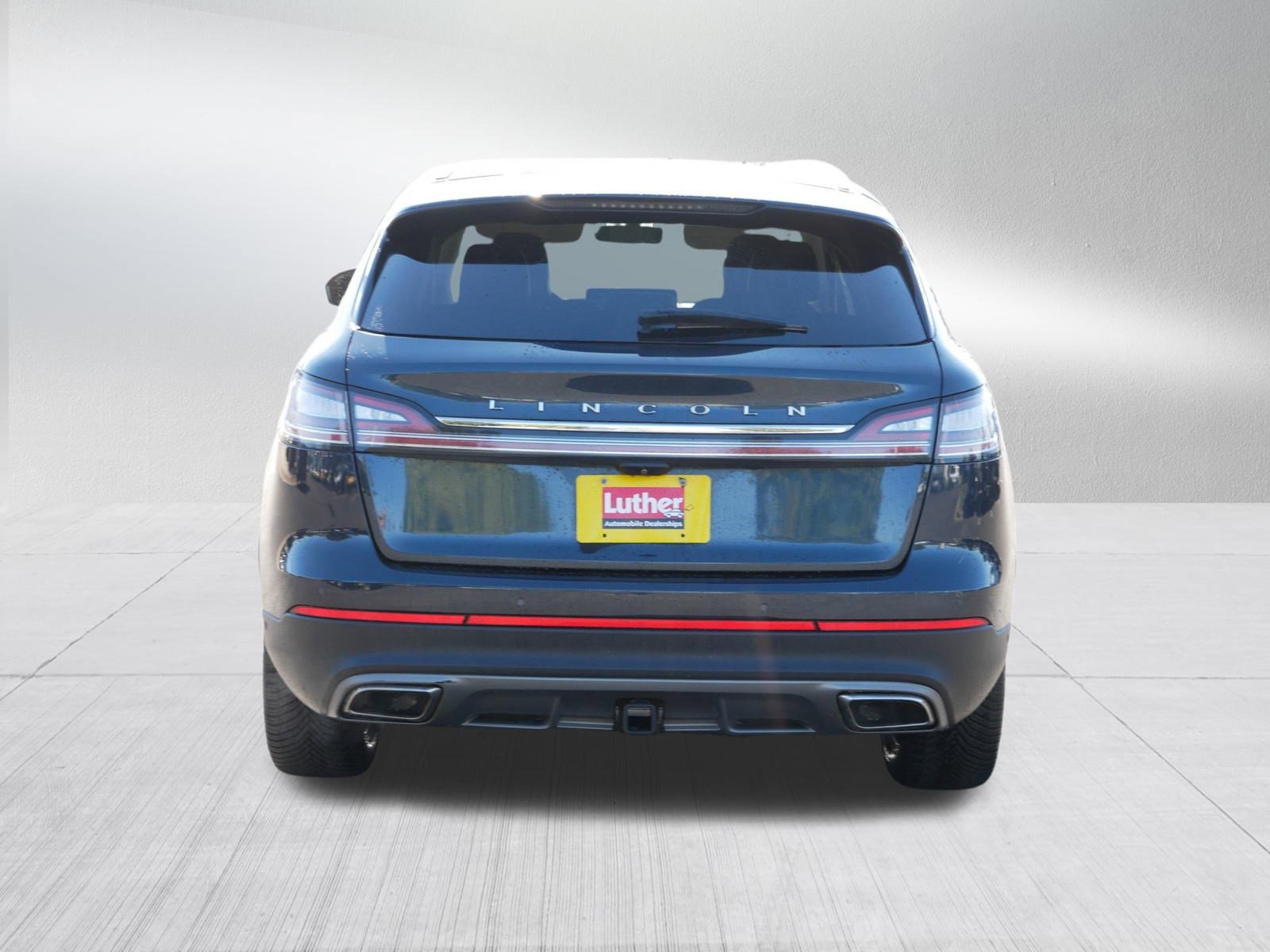 Used 2022 Lincoln Nautilus Reserve image 6