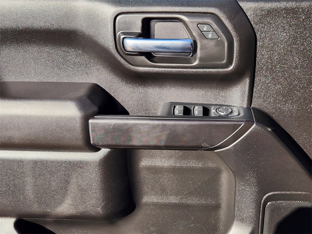 Used 2024 Chevrolet Silverado 1500 Custom image 22
