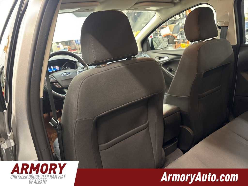 Used 2017 Ford Focus SE w/ Cold Weather Package image 25