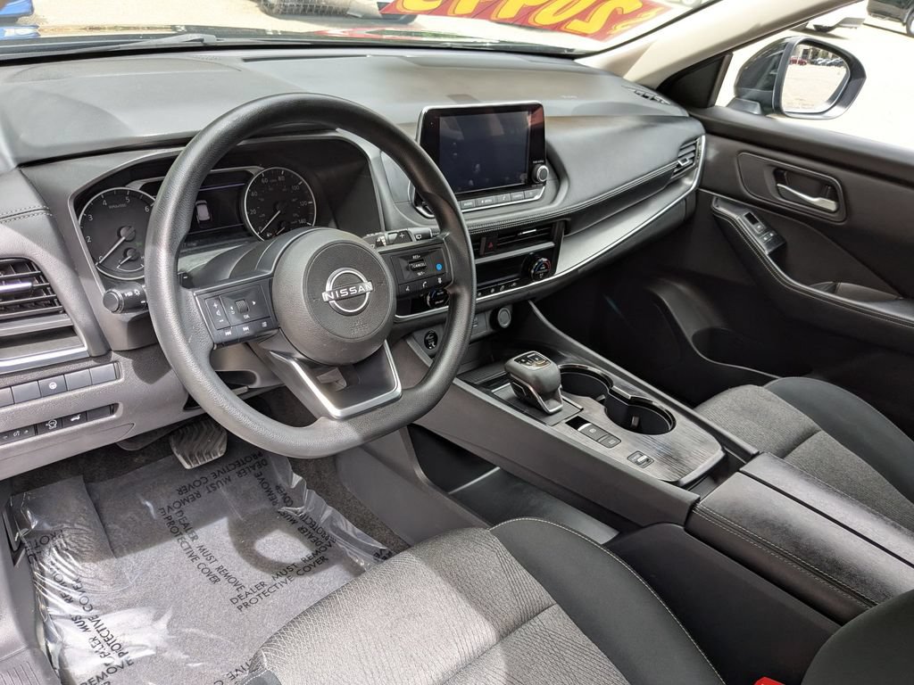 Used 2024 Nissan Rogue SV FWD image 14