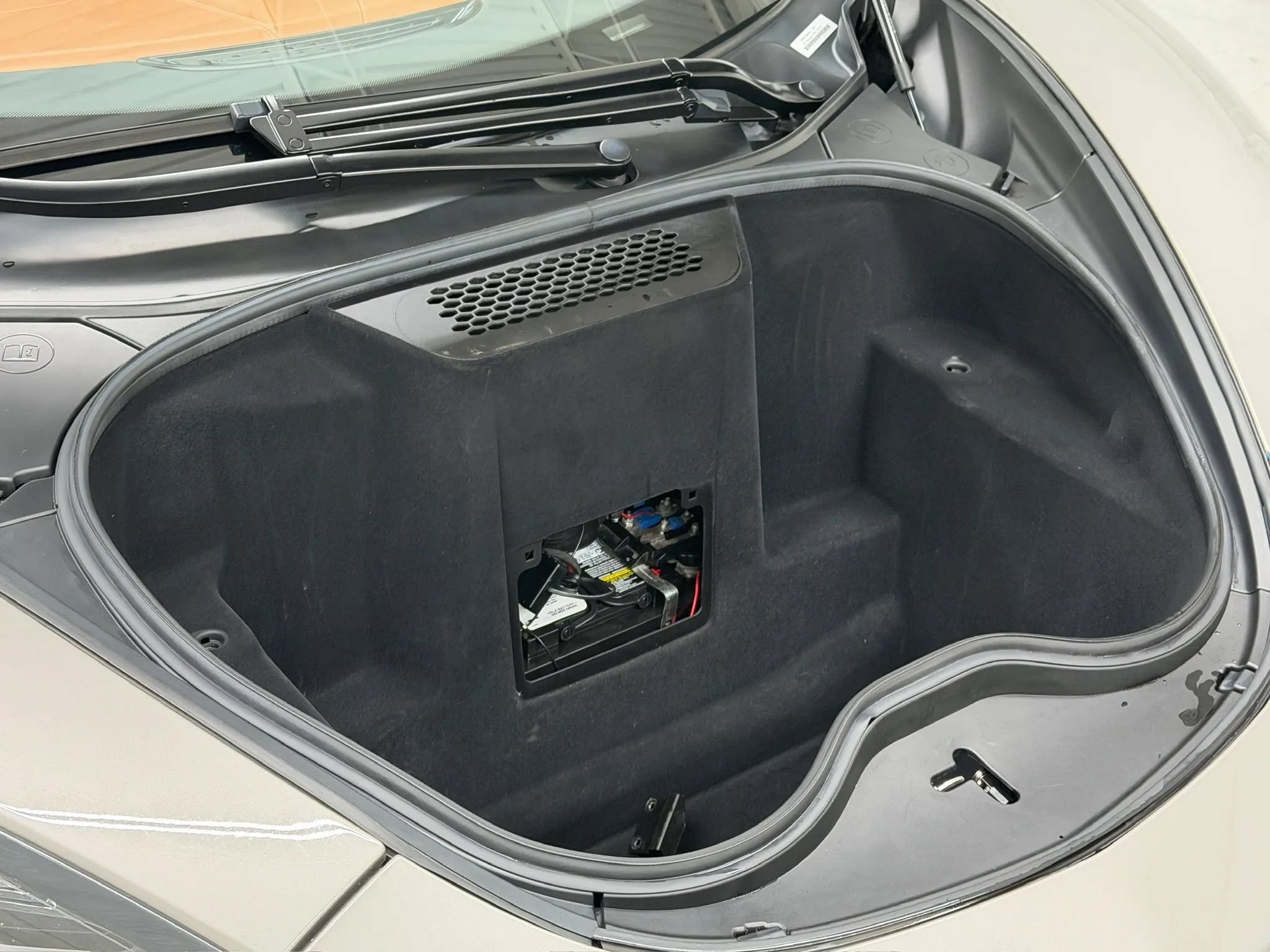 Used 2017 McLaren 570S RWD image 85