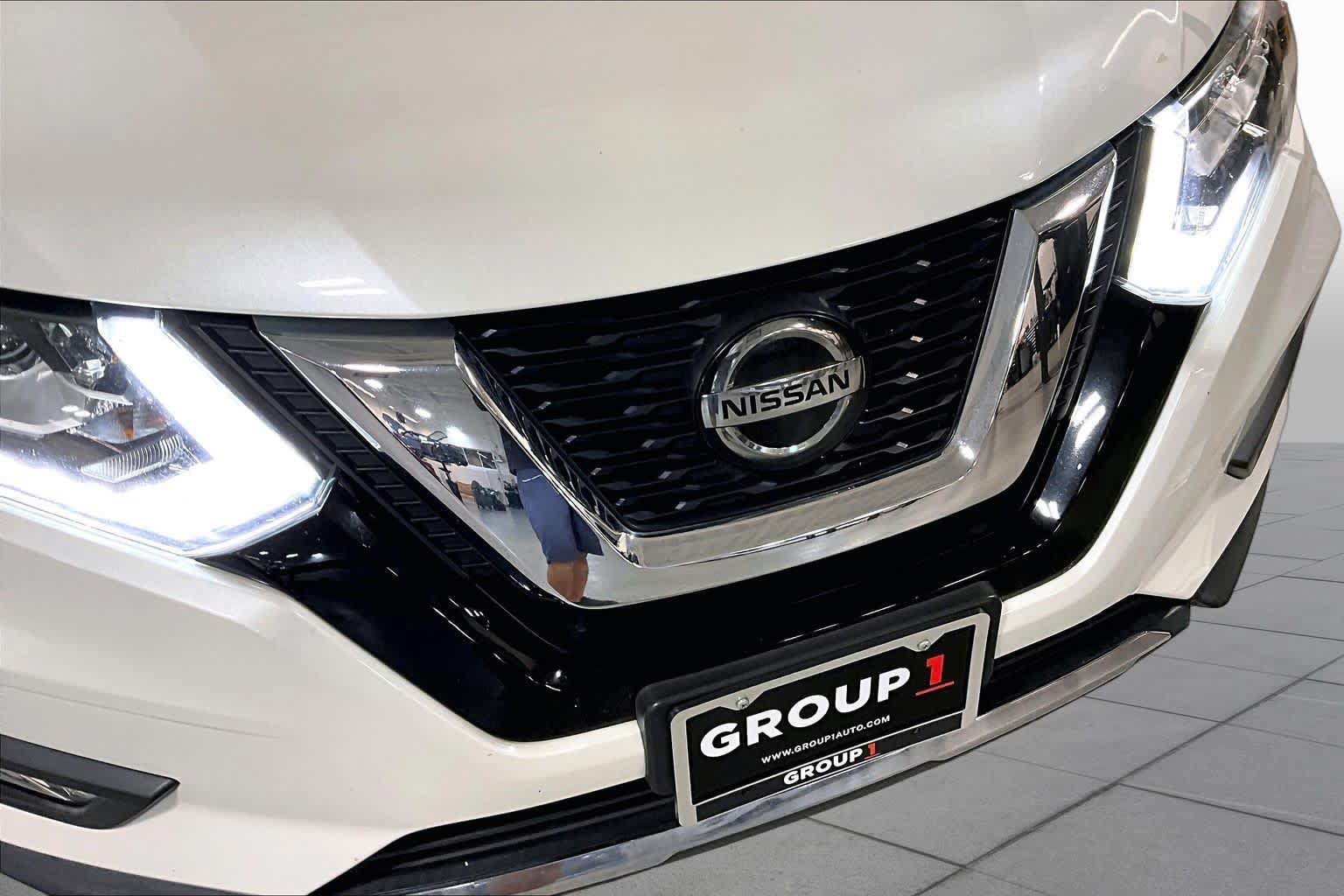 Used 2019 Nissan Rogue SL w/ Premium Package AWD/4WD image 33