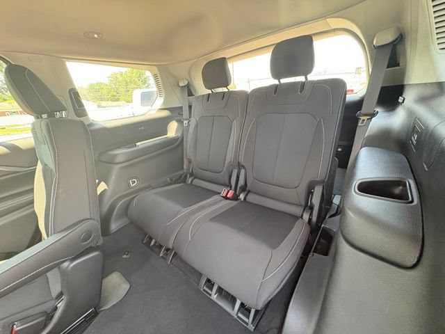 Used 2023 Jeep Grand Cherokee L Laredo w/ Luxury Tech Group I AWD/4WD image 28