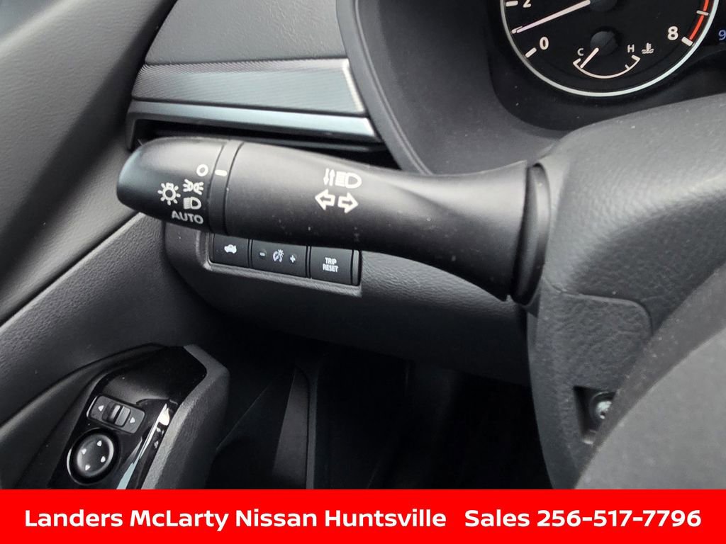 Used 2025 Nissan Altima 2.5 SR image 25