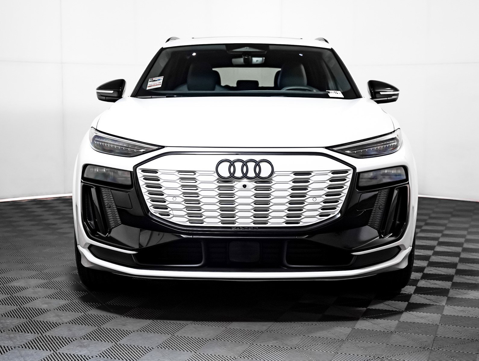 New 2025 Audi SQ6 e-tron Premium Plus image 12