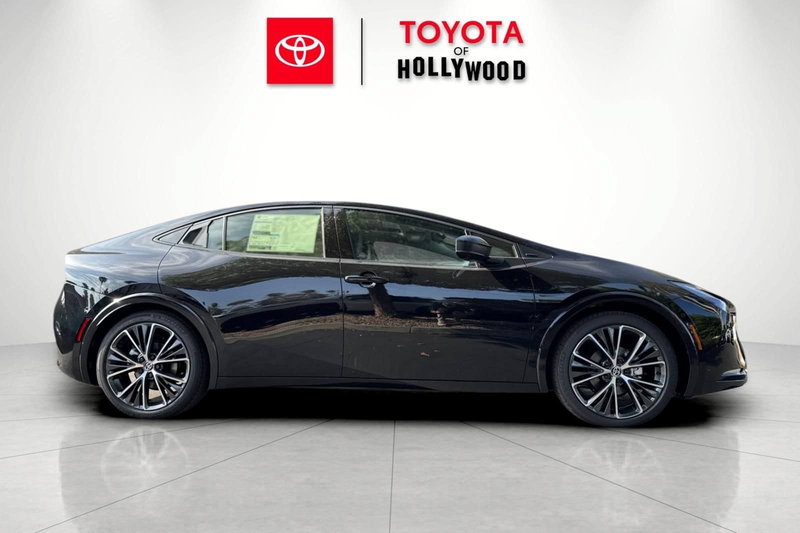 New 2026 Toyota Prius Limited FWD image 3
