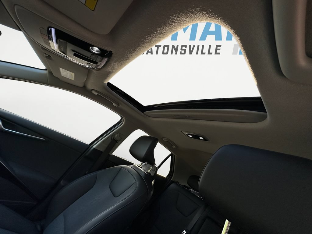 Certified 2025 Kia Niro EX Touring FWD image 18