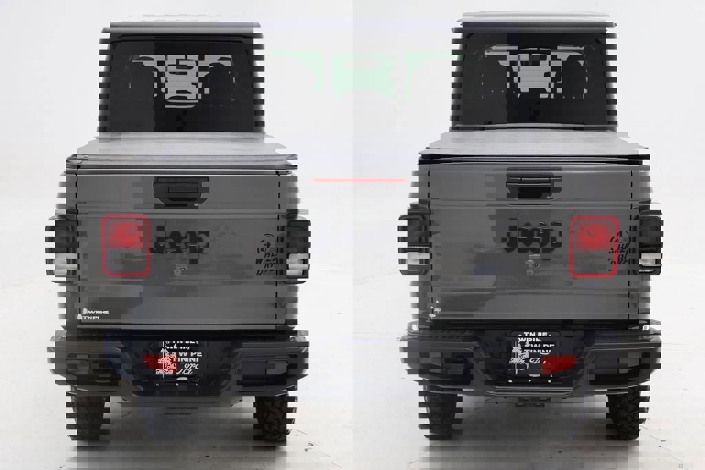 Used 2023 Jeep Gladiator Willys image 8