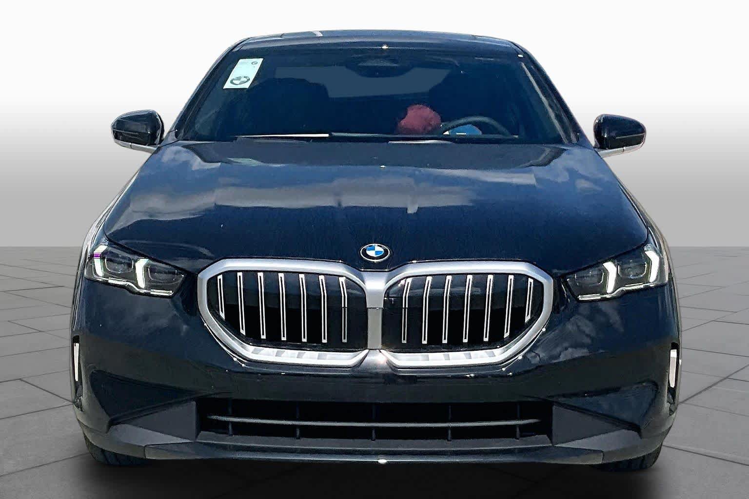 Used 2026 BMW 540i xDrive w/ Premium Package AWD/4WD image 3