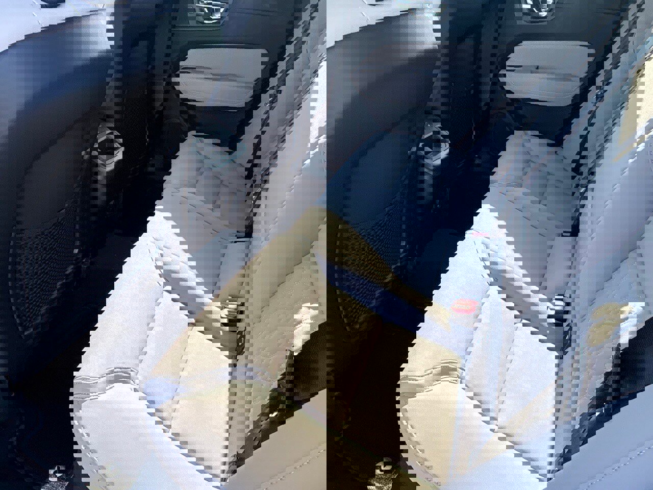 New 2026 Volvo XC60 B5 Plus w/ Protection Package Premier image 20