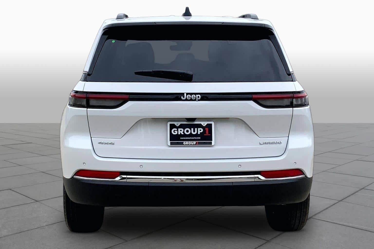 New 2026 Jeep Grand Cherokee Laredo X AWD/4WD image 4