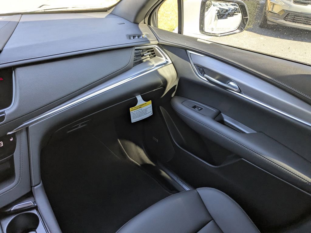 New 2026 Cadillac XT5 Luxury image 19
