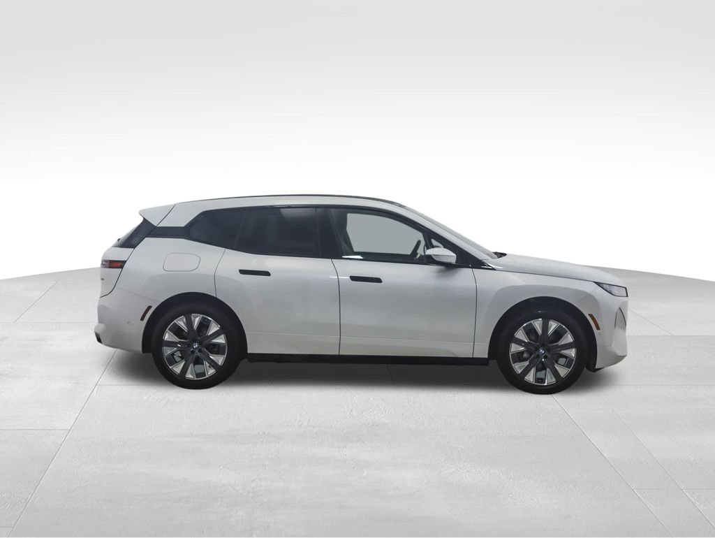 Used 2026 BMW iX xDrive60 w/ Premium Package image 6