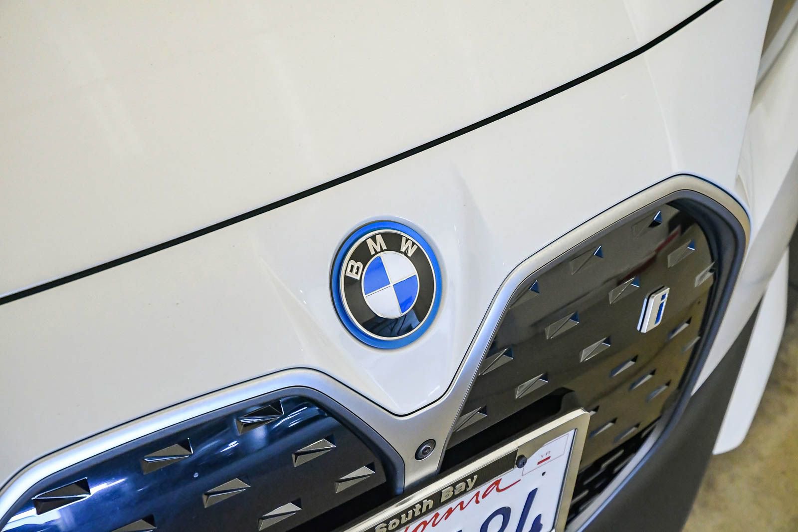 Certified 2023 BMW i4 eDrive35 w/ Premium Package RWD image 7