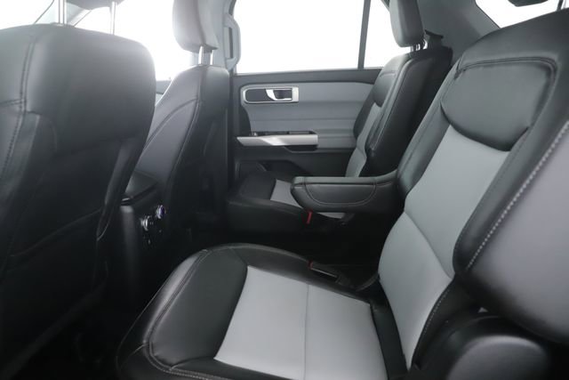 Used 2023 Ford Explorer XLT w/ Equipment Group 202A AWD/4WD image 26