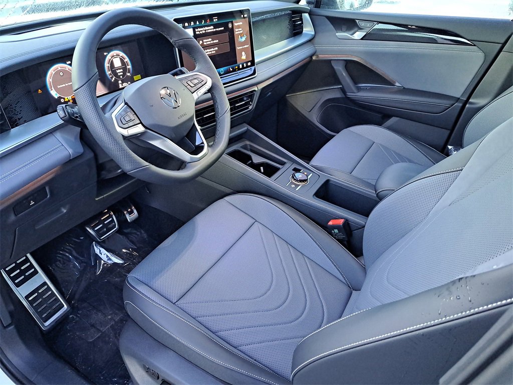 New 2026 Volkswagen Tiguan SE R-Line image 6