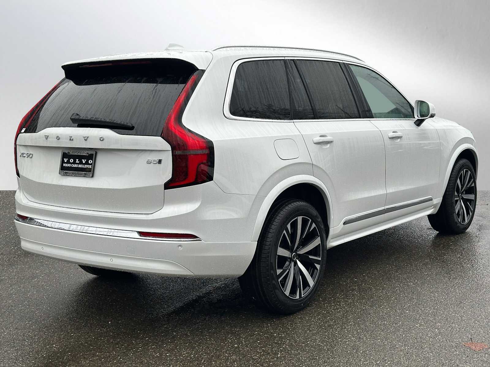 New 2026 Volvo XC90 B5 Core image 3