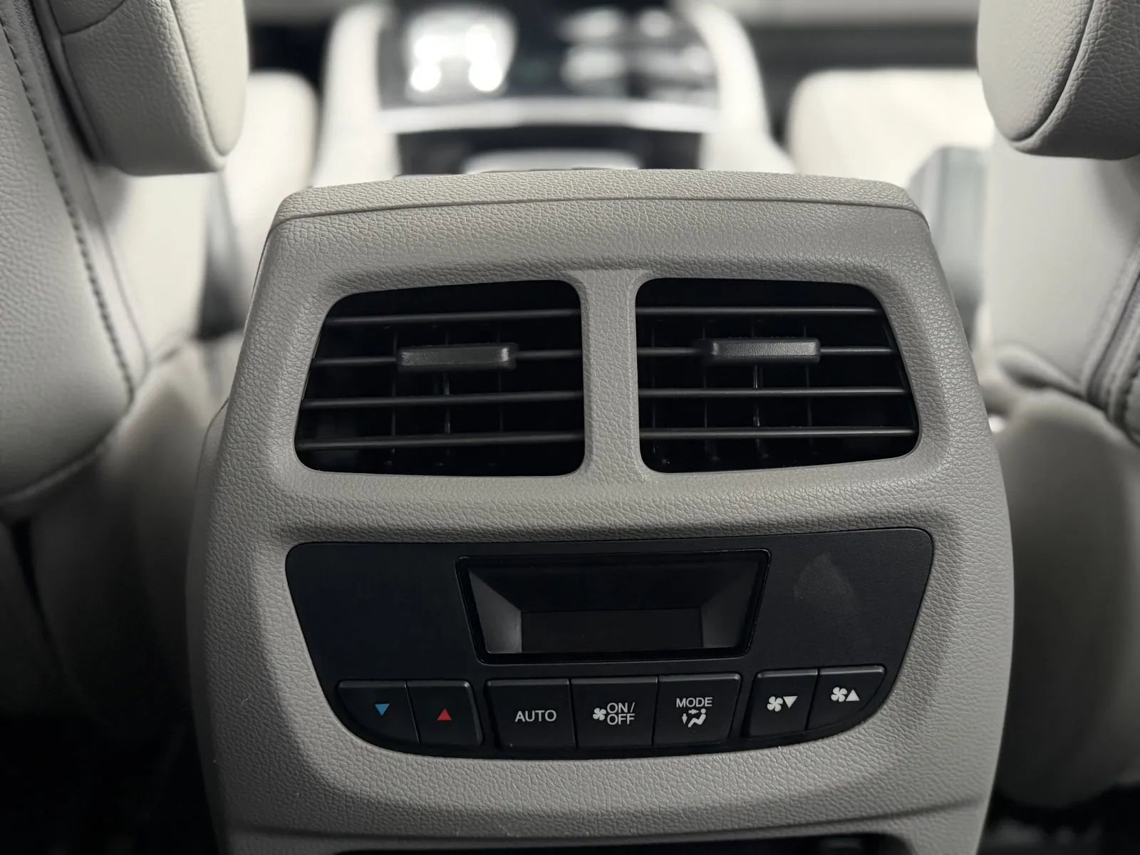 Used 2018 Honda Pilot Touring image 46