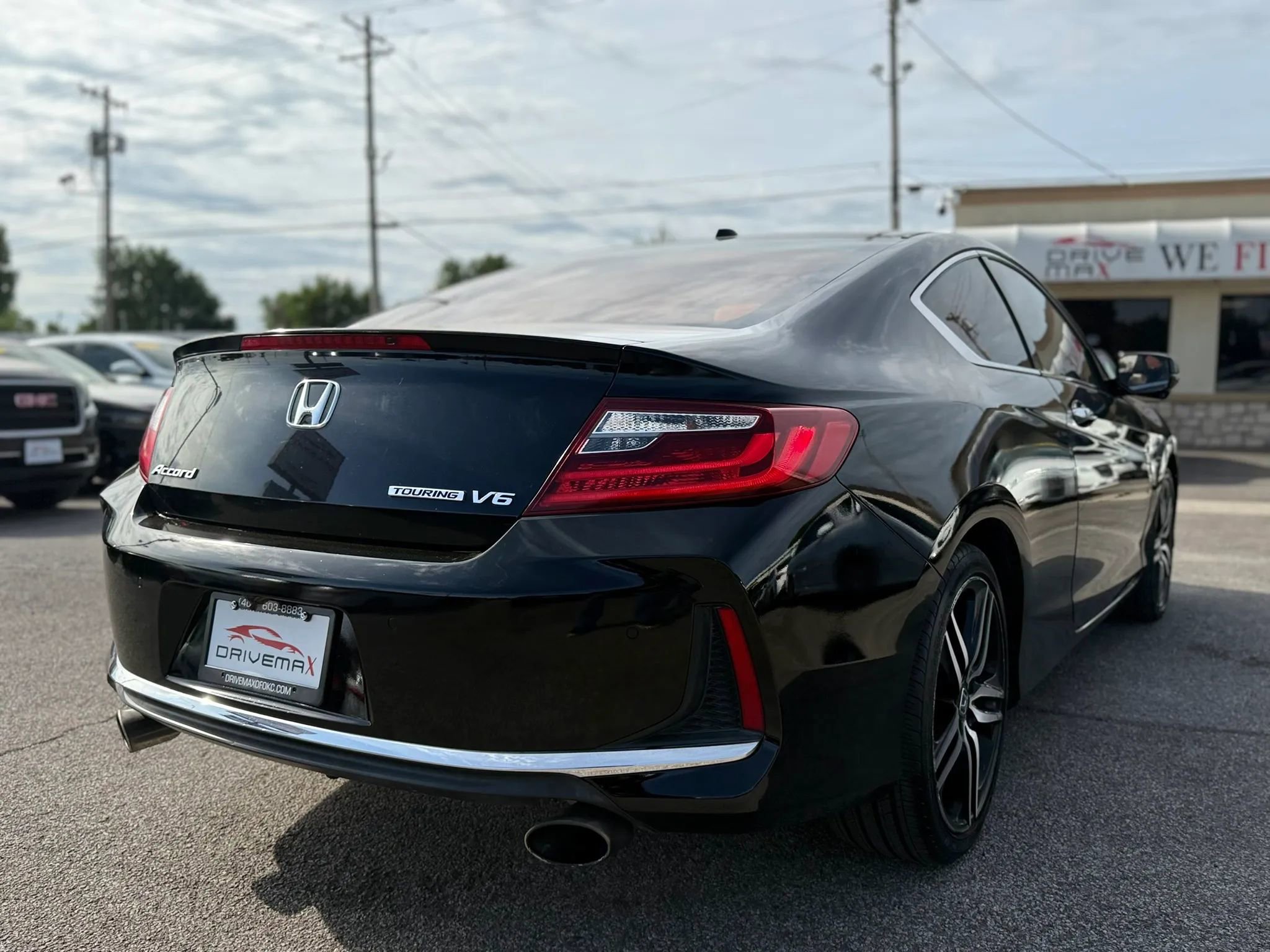 Used 2016 Honda Accord Touring image 7