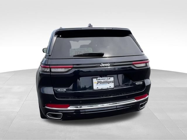 Used 2023 Jeep Grand Cherokee Overland w/ MOPAR Finishing Package AWD/4WD image 5