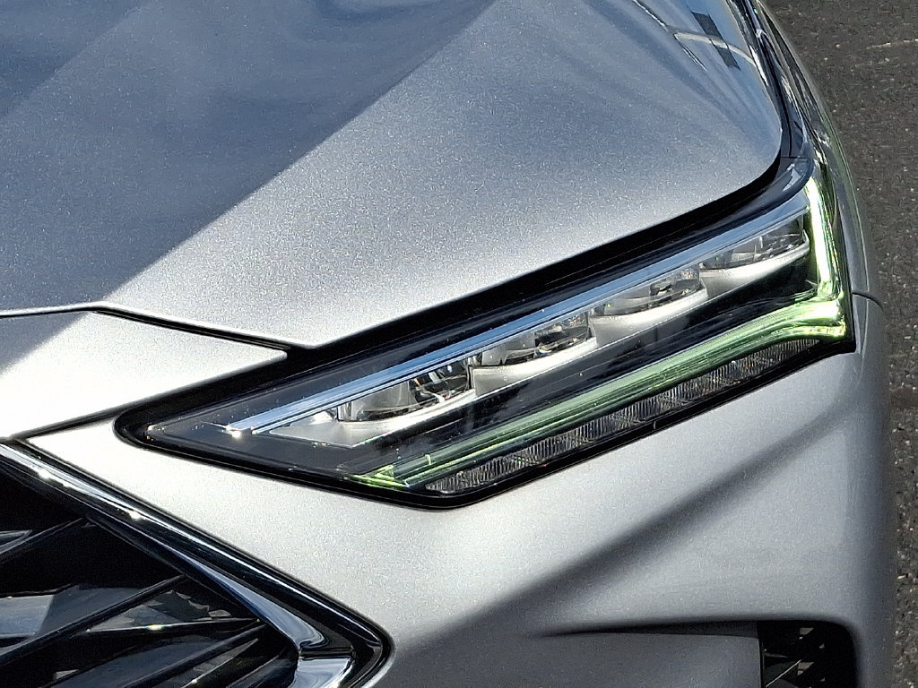 Certified 2025 Acura MDX w/ Technology Package AWD/4WD image 9
