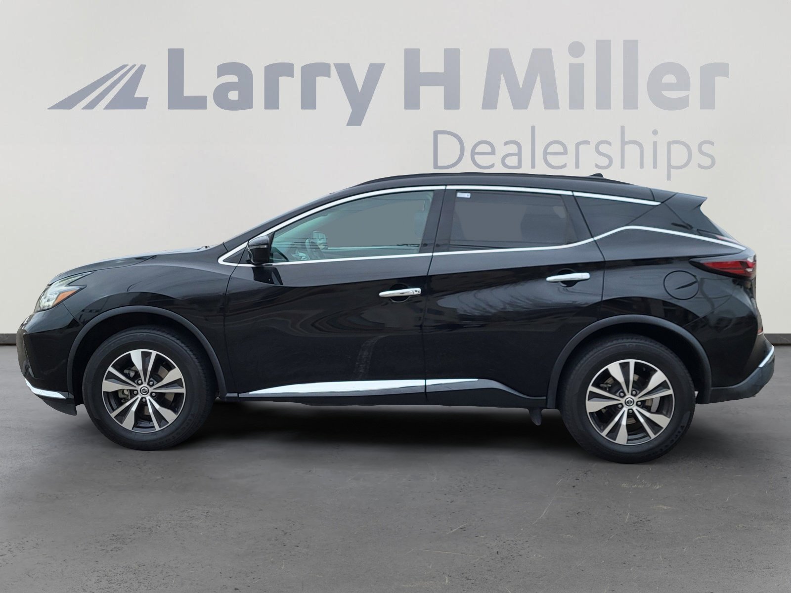 Used 2020 Nissan Murano SV image 2