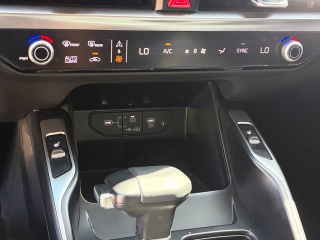 Used 2025 Kia Sorento EX image 19
