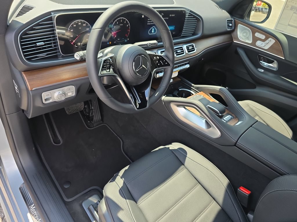 New 2026 Mercedes-Benz GLE 580 4MATIC image 9