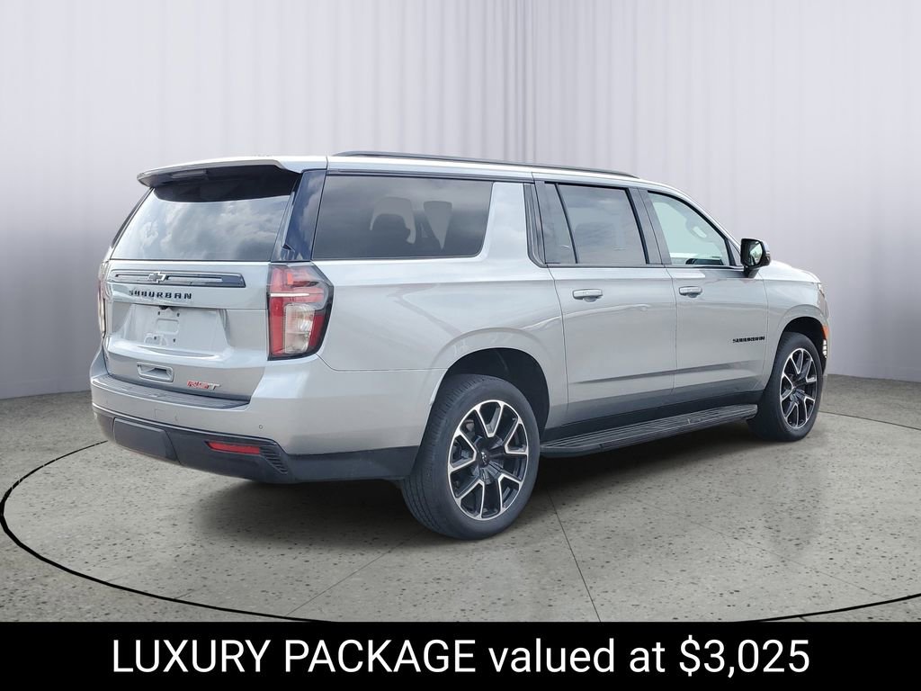 Certified 2024 Chevrolet Suburban RST w/ Luxury Package AWD/4WD image 3
