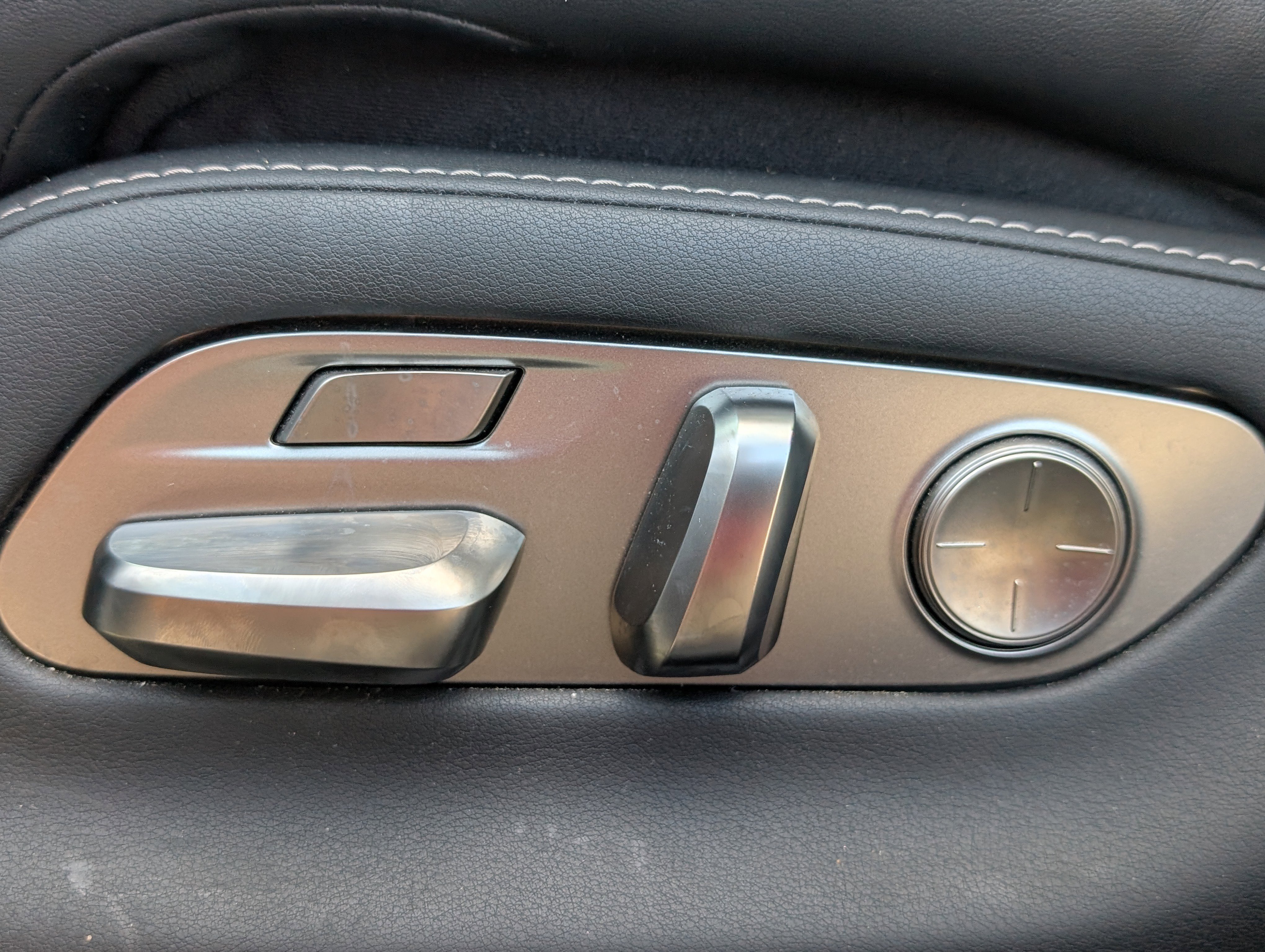 Certified 2022 Lexus LS 500 500 w/ Interior Upgrade Package image 23