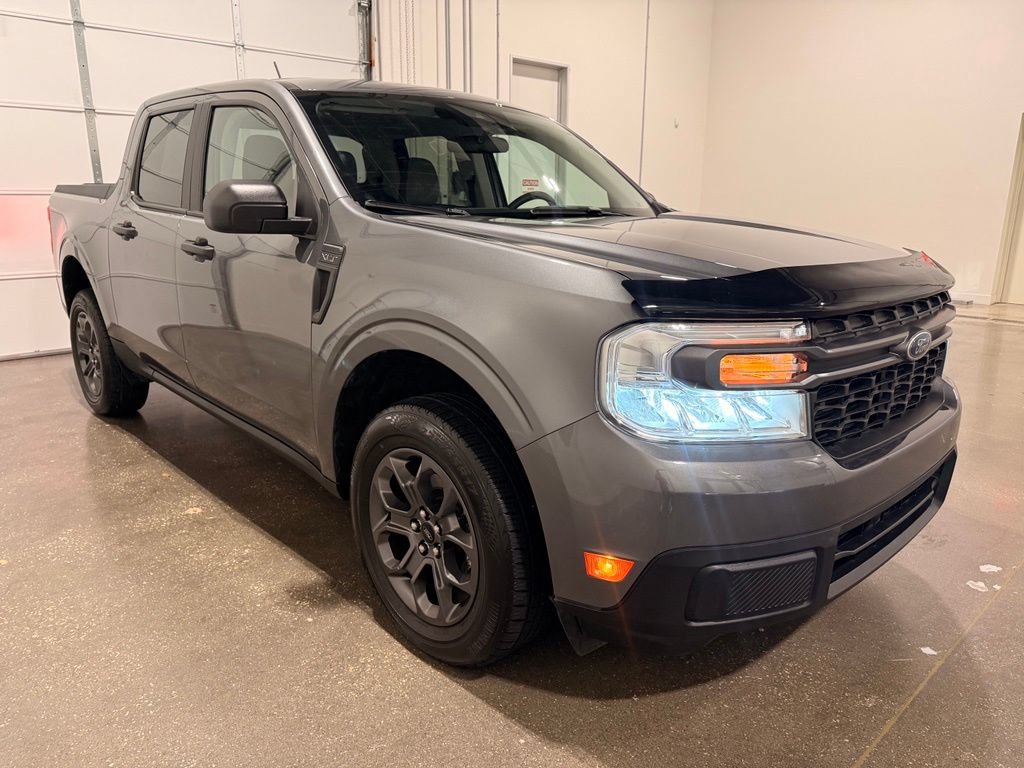 Used 2023 Ford Maverick XLT FWD image 3