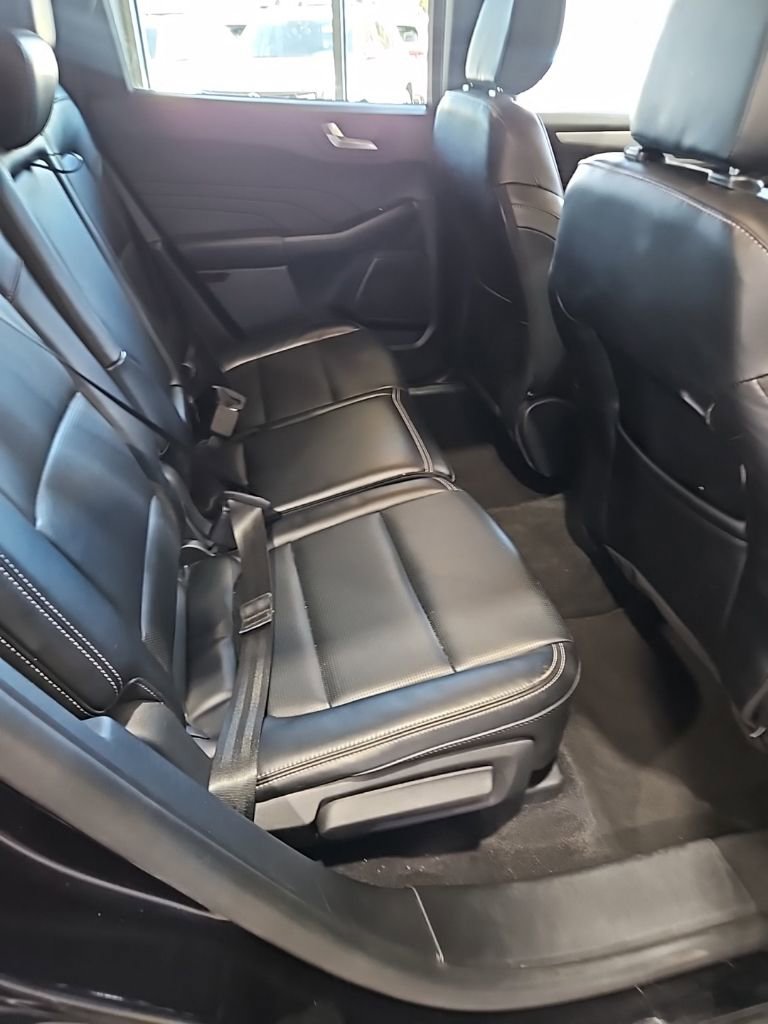 Used 2025 Ford Escape Platinum image 17