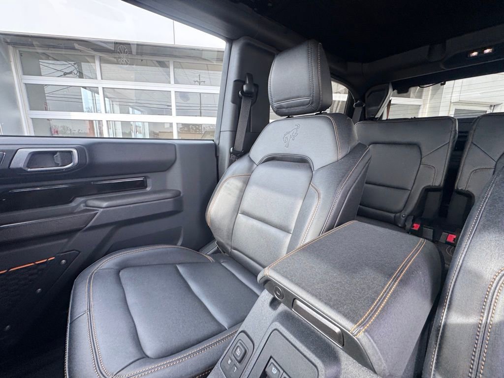 Used 2024 Ford Bronco Badlands image 21
