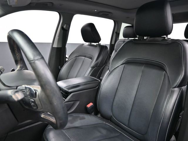 Used 2022 Jeep Grand Cherokee Limited image 11