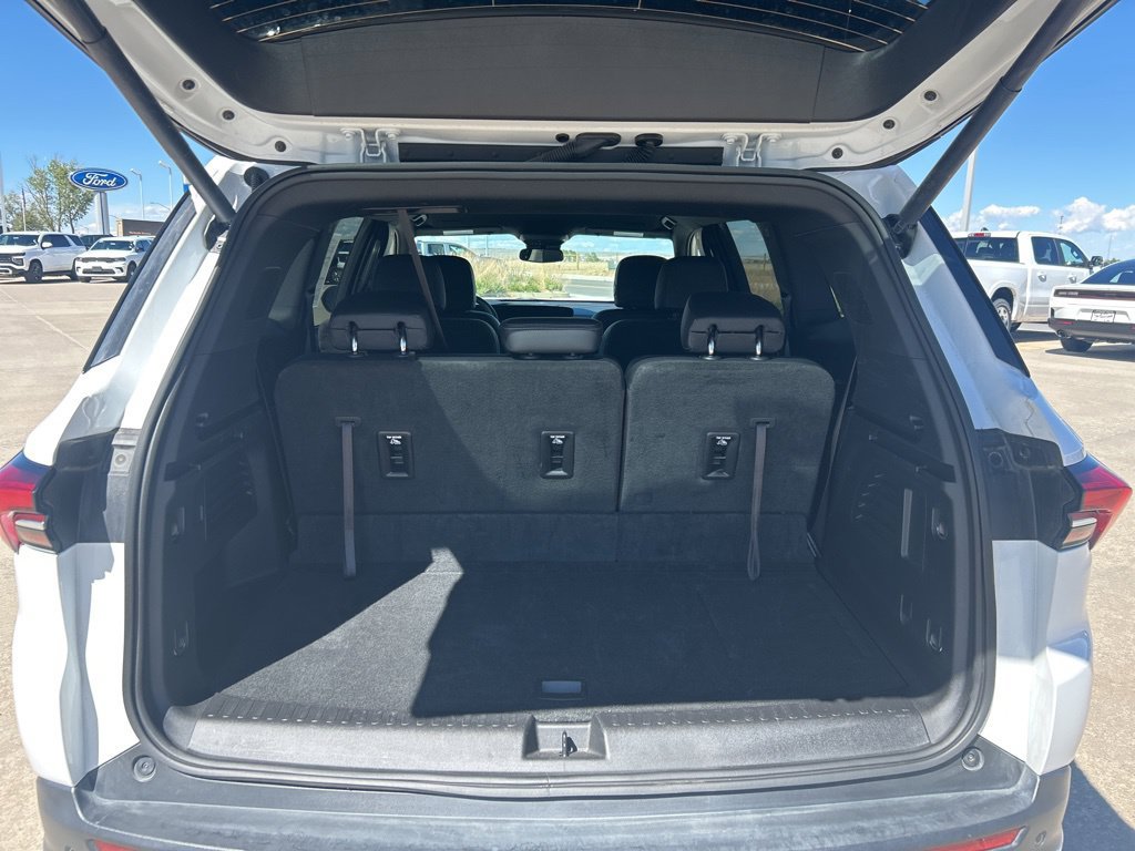 Used 2026 Buick Enclave Preferred AWD/4WD image 5