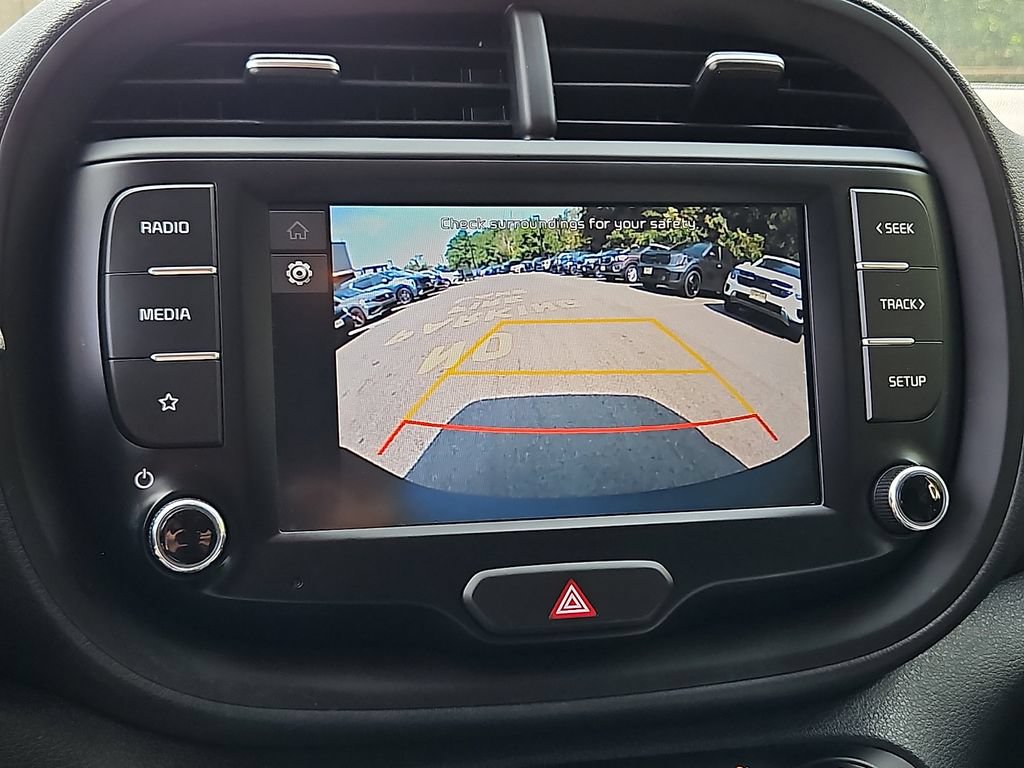 Certified 2022 Kia Soul LX FWD image 18