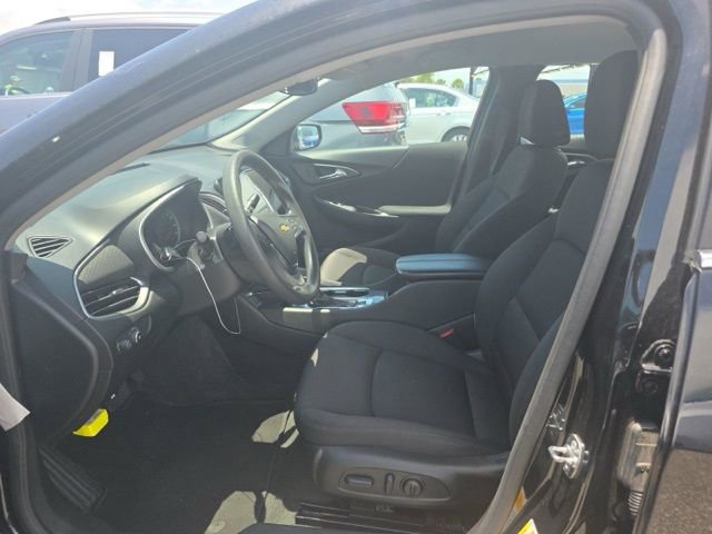 Used 2025 Chevrolet Malibu LT FWD image 9