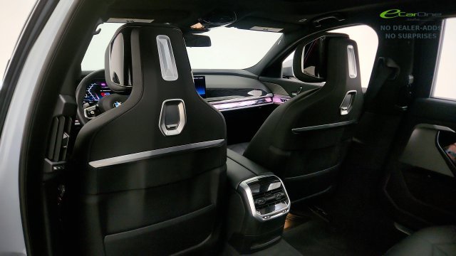 Used 2025 BMW 740i RWD image 44
