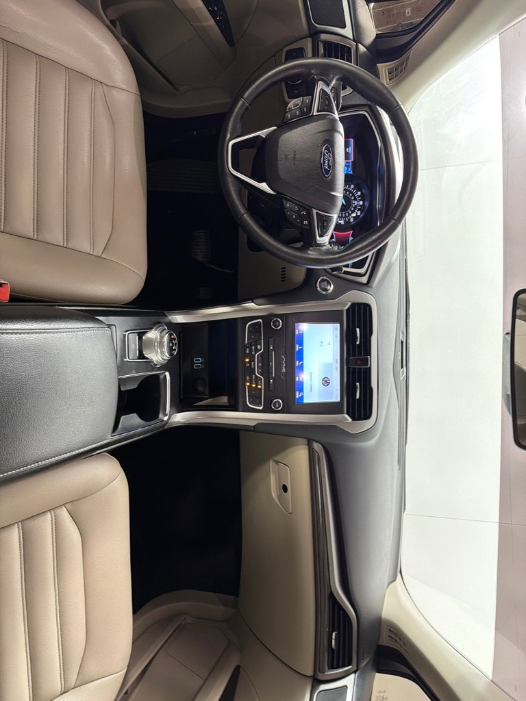 Used 2019 Ford Fusion SEL FWD image 25
