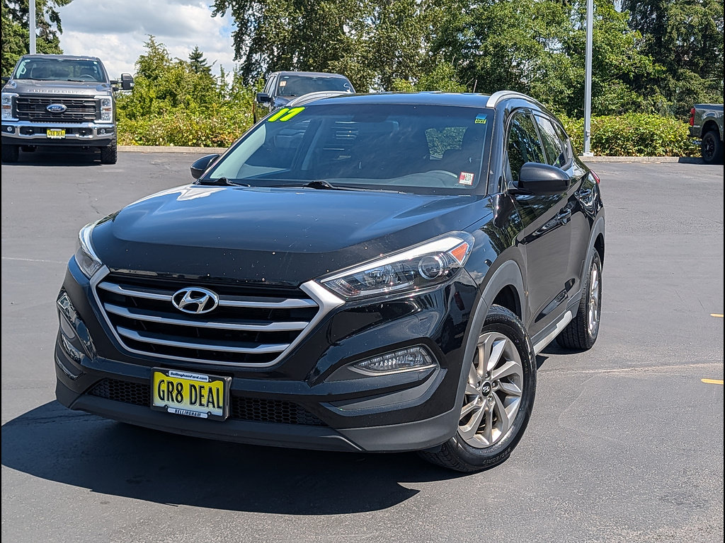 Used 2017 Hyundai Tucson SE w/ SE Popular Package 02