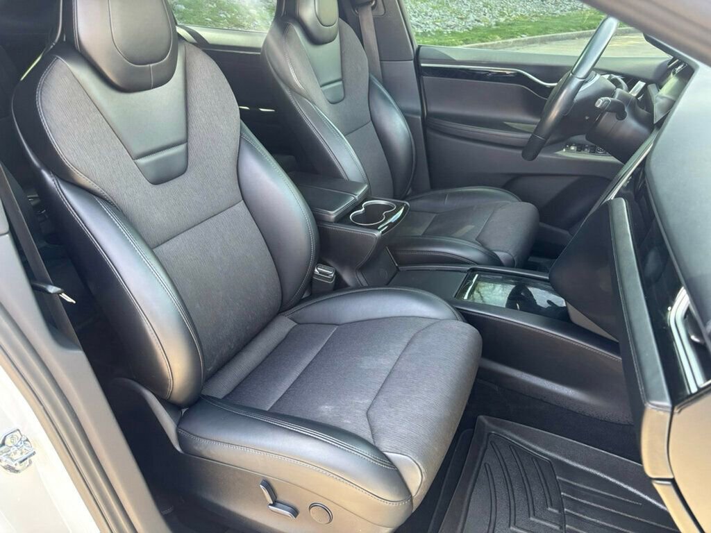Used 2017 Tesla Model X 75D image 14