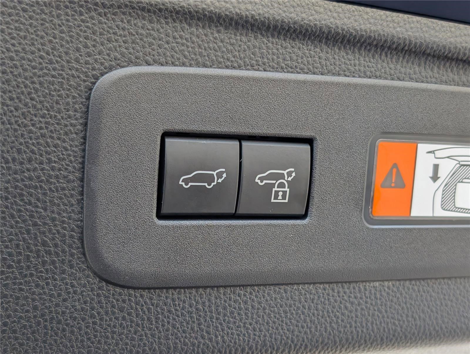 Certified 2025 Lexus GX 550 w/ Accessory Package (2T) image 15