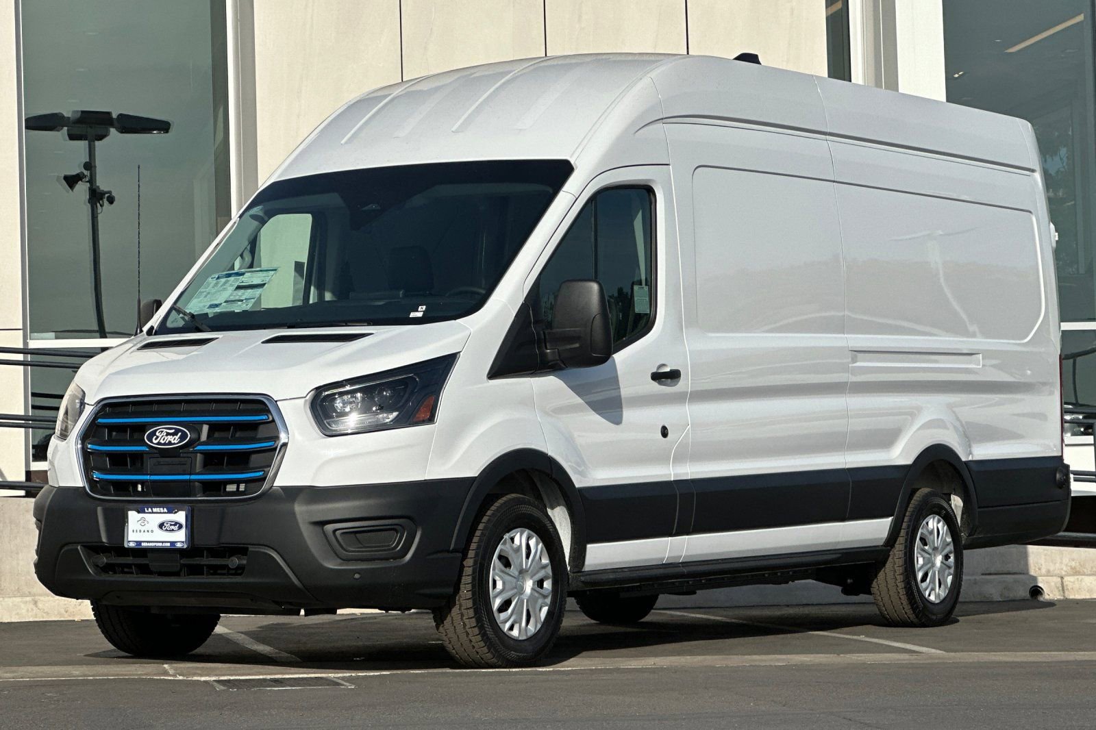 New 2026 Ford E-Transit 148 High Roof Extended image 7